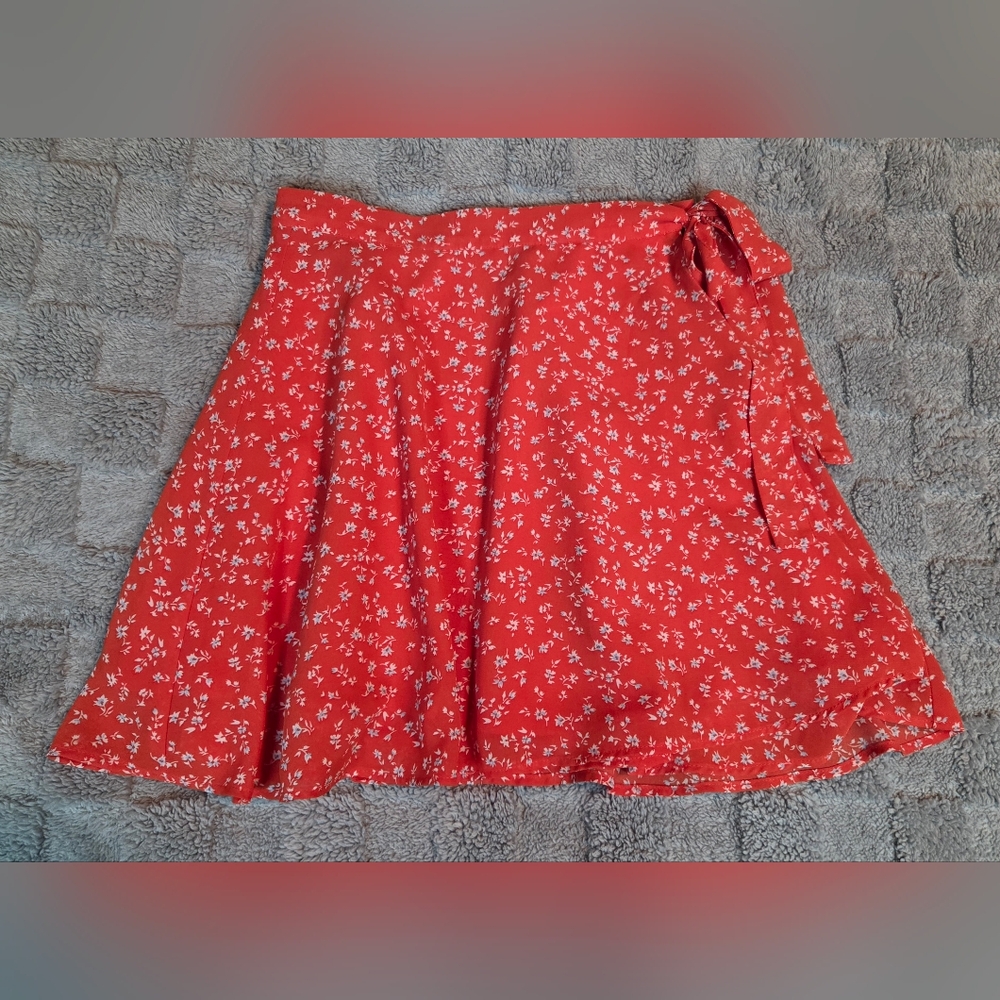 Forever 21 Skirt Womens Size Small Red-Orange Boho Floral Print Wrap Mini Micro